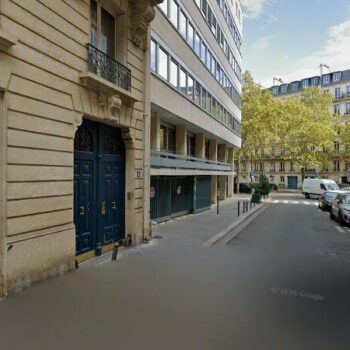 UN APPARTEMENT ET CAVE